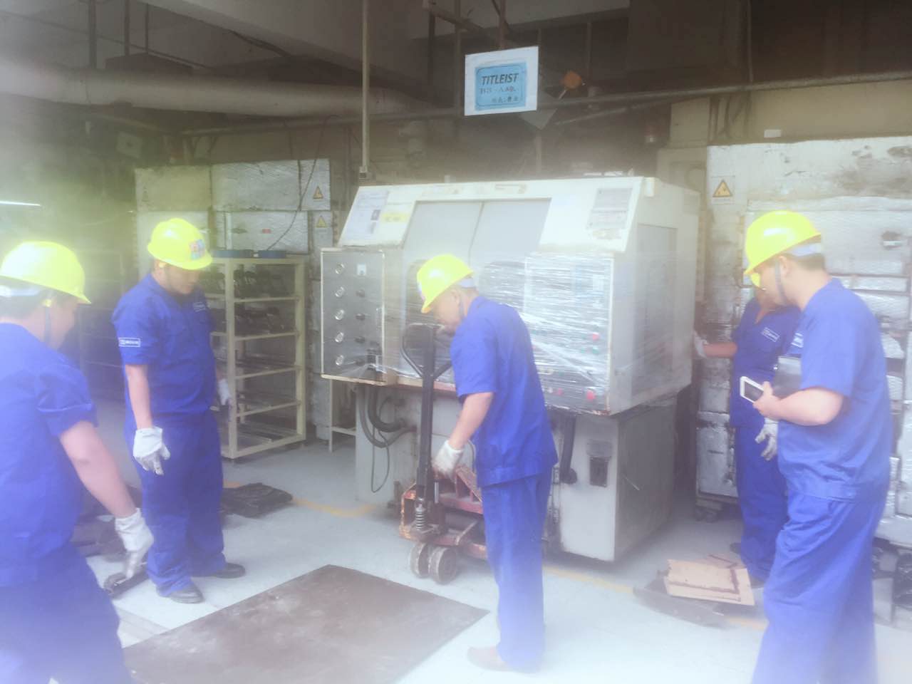 深圳搬家公司搬家一般派几个搬家师傅？
