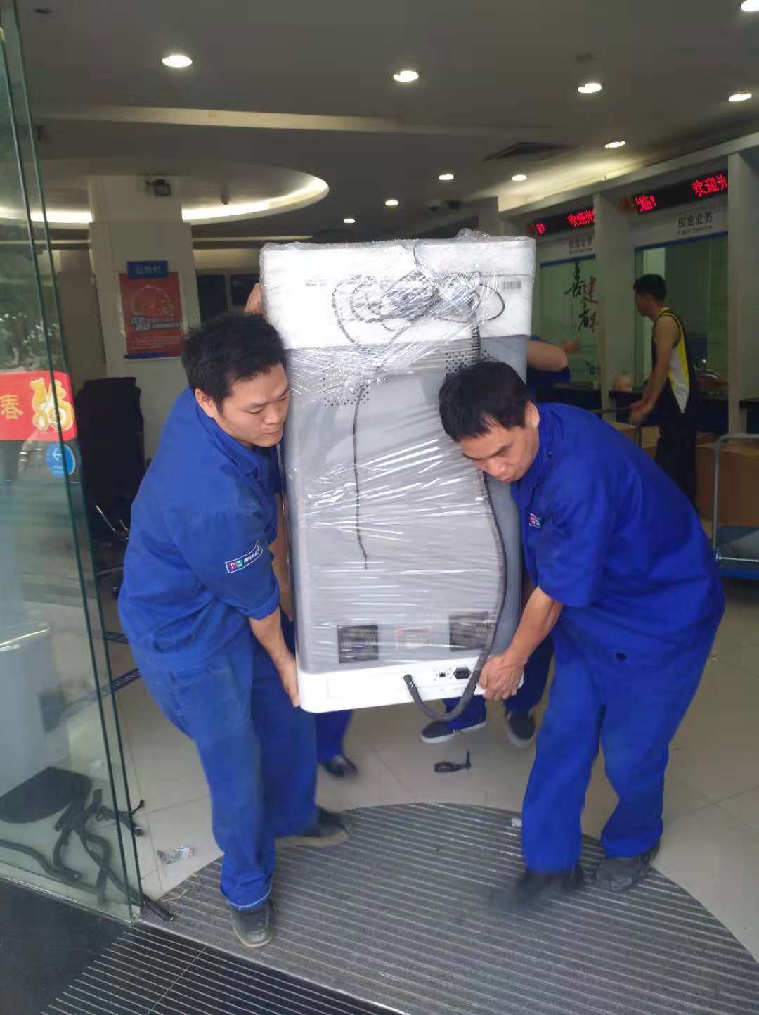 搬家公司专业搬家，为你省心，省力！